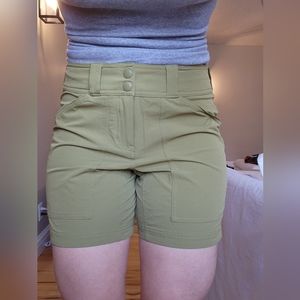 Green Women's REI Shorts Size 6